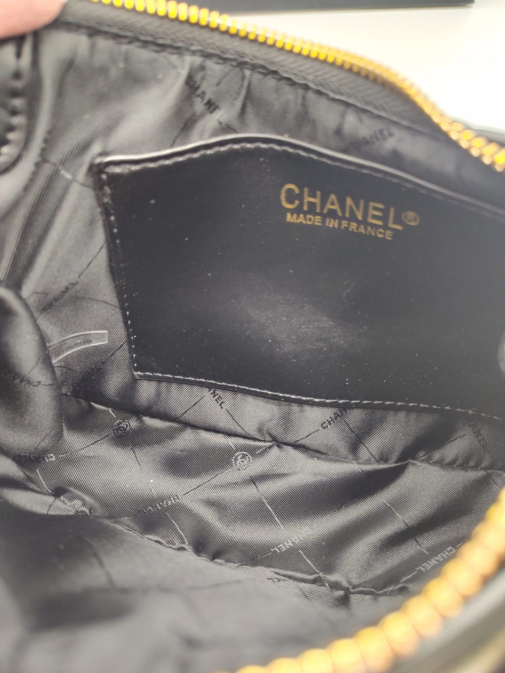 CHANEL Makeup Quilted Chain Shoulder Pouch Black Gold Vanity Bag GWP - Picture 7 of 15